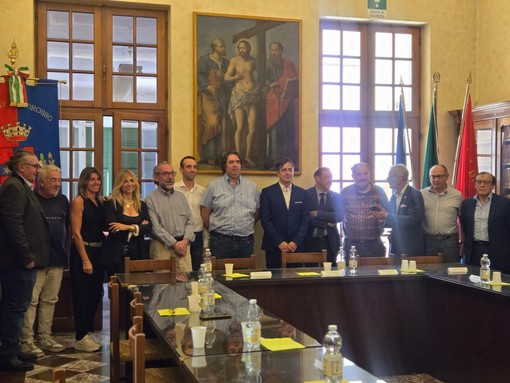 Il prefetto Giaccari incontra i sindaci dei comuni della val Nervia, confronto a Camporosso (Foto) Il prefetto Giaccari incontra i sindaci dei comuni della val Nervia, confronto a Camporosso (Foto)