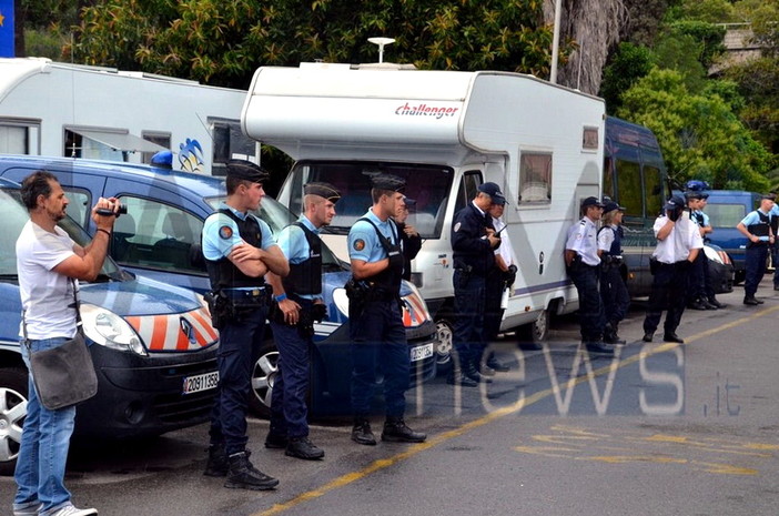 Il 12 giugno 2015, la Francia 'chiude' ai migranti Il 12 giugno 2015, la Francia 'chiude' ai migranti