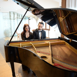 Successo per il progetto musicale ‘La Vita è bella’ per pianoforte a quattro mani a #Sanremo2019