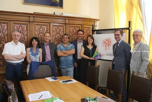 Bordighera: presentato il calendario manifestazioni estive e due nuovi depliant per promuovere le ville e i giardini storici della città