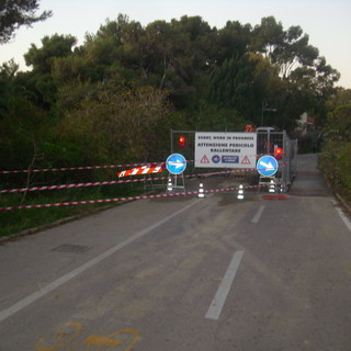 Sanremo: riaperta la pista ciclabile all'altezza del guasto, la strettoia lunedì sarà allargata ed asfaltata