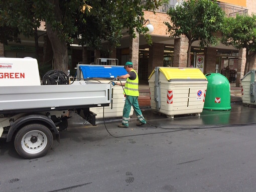 Diano Marina: 15 mila euro di sanzione per il mancato raggiungimento dell'obiettivo riciclaggio, Chiappori "Frutto di assenza di risorse e maleducazione" Diano Marina: 15 mila euro di sanzione per il mancato raggiungimento dell'obiettivo riciclaggio, Chiappori "Frutto di assenza di risorse e maleducazione"