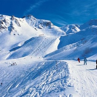 Treni e navette gratuite: una cinquantina i francesi che ieri hanno raggiunto le piste di Limone Piemonte