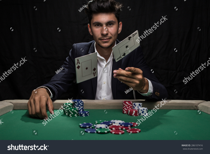 Scopriamo le probabilità del poker