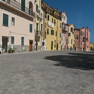 Imperia, la giunta approva la delibera 'Viva Parasio: "Il piano dell'Amministrazione per rilanciare il centro storico". Spunta il bar in piazza, confermato lo stop serale alla ztl Imperia, la giunta approva la delibera 'Viva Parasio: "Il piano dell'Amministrazione per rilanciare il centro storico". Spunta il bar in piazza, confermato lo stop serale alla ztl