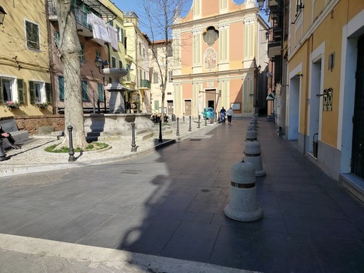 Coldirodi, pavimentazione di piazza San Sebastiano: il Comune pronto a verifiche e possibili interventi