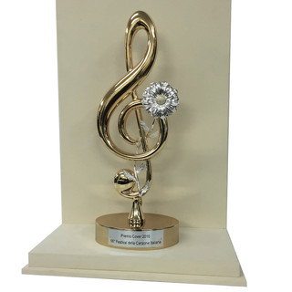 Sanremo: sul palco dell’Ariston l’arte di Michele Affidato, suo il premio per il big che vincerà la terza serata del Festival dedicata alle cover