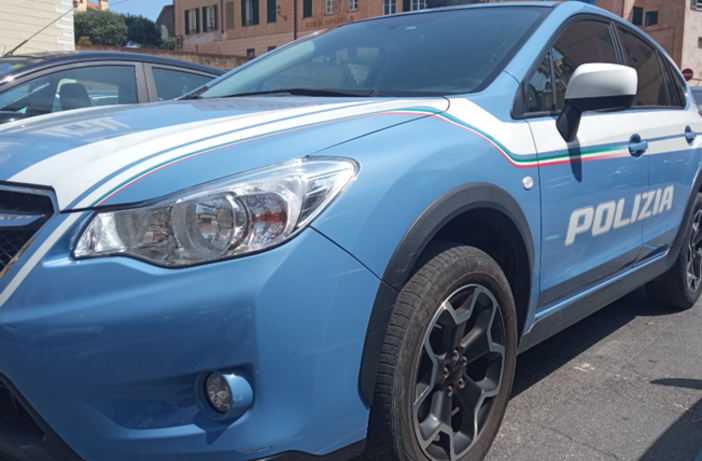 Migranti, il SILP Polizia di Stato lancia l'allarme: "Ventimiglia paga il conto di crisi decise altrove" Migranti, il SILP Polizia di Stato lancia l'allarme: "Ventimiglia paga il conto di crisi decise altrove"