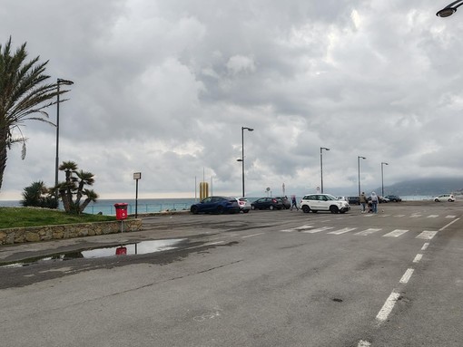Bordighera, manutenzione ordinaria al depuratore: scatta il divieto di sosta su piazzale Mediterraneo Bordighera, manutenzione ordinaria al depuratore: scatta il divieto di sosta su piazzale Mediterraneo