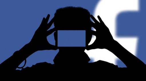 Effetti boomerang dei social network, il promemoria di Mara Lorenzi per i giovani (e non solo) Effetti boomerang dei social network, il promemoria di Mara Lorenzi per i giovani (e non solo)