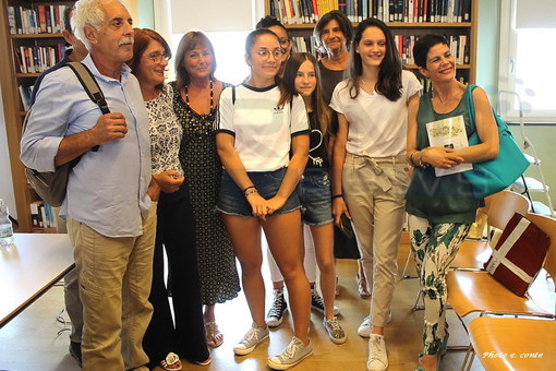 Ventimiglia: grande successo questa mattina per la presentazione del libro ‘Paulin, s’i t’apresenta... La Storia di Ventimiglia’ (foto)
