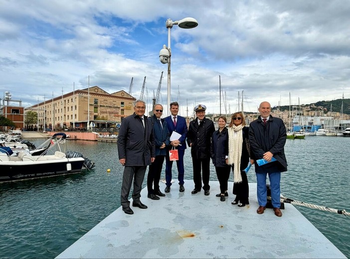 Dal porto di Genova prende il via la tappa ligure di «In Cammino con la Svizzera». © DFAE