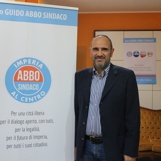 Elezioni comunali a Imperia, presentata la lista 'Imperia al Centro' per Guido Abbo. Il candidato "A differenza di altri, la città al primo posto nei nostri pensieri" Elezioni comunali a Imperia, presentata la lista 'Imperia al Centro' per Guido Abbo. Il candidato "A differenza di altri, la città al primo posto nei nostri pensieri"
