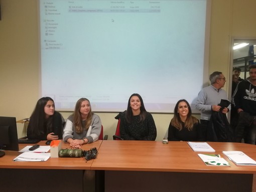 Imperia: all’Istituto Ruffini riparte il ‘Progetto Scuola’ dell’associazione Sorridi con Pietro Onlus (Foto e Video) Imperia: all’Istituto Ruffini riparte il ‘Progetto Scuola’ dell’associazione Sorridi con Pietro Onlus (Foto e Video)