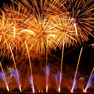 Sanremo: domani sera appuntamento con le scenografie luminose dei fuochi d’artificio musicali