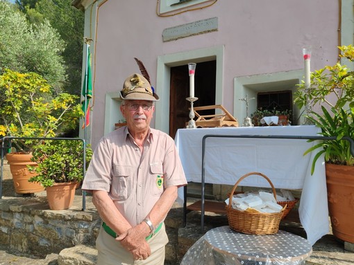 Ventimiglia celebra il 'Santo dei poveri', a Sant'Antunin santa messa e distribuzione del pane benedetto Ventimiglia celebra il 'Santo dei poveri', a Sant'Antunin santa messa e distribuzione del pane benedetto