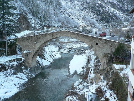 Il Ponte degli Angeli sotto la neve
