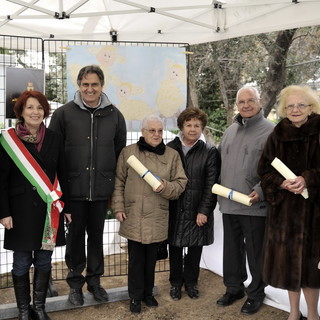 A San Bartolomeo al Mare, premiate le famiglie che gestiscono attività da oltre 50 anni A San Bartolomeo al Mare, premiate le famiglie che gestiscono attività da oltre 50 anni