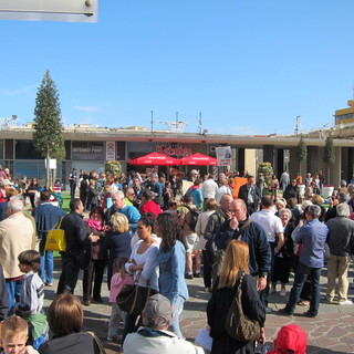 Sanremo: manifestazione di ieri in piazza Colombo, Attilio Pio risponde ad Alex Sanremo: manifestazione di ieri in piazza Colombo, Attilio Pio risponde ad Alex