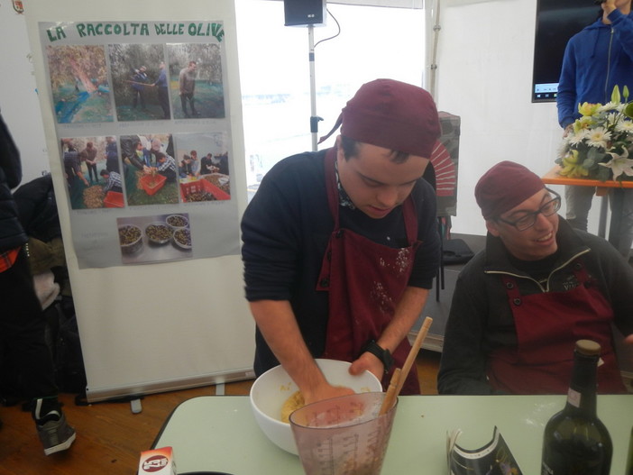 Imperia: gli allievi del corsi professionalizzanti polisettoriali del S.E.I-C.P.T. presentano i risultati delle loro attività a Olioliva