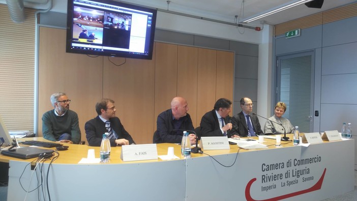 Imperia: 250mila euro di fondi comunitari per impieghi nelle attività turistiche. Presentato il progetto 'Giovani in Movimento' (foto e video) Imperia: 250mila euro di fondi comunitari per impieghi nelle attività turistiche. Presentato il progetto 'Giovani in Movimento' (foto e video)