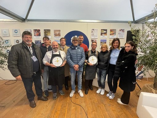 Imperia: a Olioliva nello stand Confcommercio le premiazioni del concorso dei cocktail Imperia: a Olioliva nello stand Confcommercio le premiazioni del concorso dei cocktail