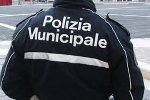 Ospedaletti: agenti della Municipale in borghese per smascherare i ‘furbetti’ della spazzatura