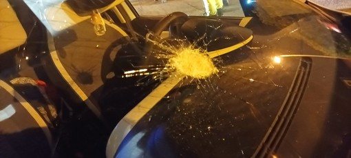 Bordighera: pietra piomba su auto in transito, una persona finisce all'Ospedale (Foto)