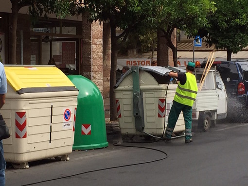 Diano Marina: parte da oggi un servizio pomeridiano di raccolta dell'umido nelle strutture ricettive Diano Marina: parte da oggi un servizio pomeridiano di raccolta dell'umido nelle strutture ricettive