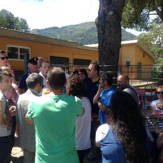 Ventimiglia: situazione migranti in città e lotta degli abitanti di Roverino, il pensiero di Deborah Murante Ventimiglia: situazione migranti in città e lotta degli abitanti di Roverino, il pensiero di Deborah Murante