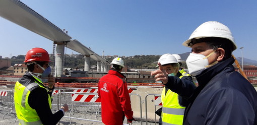 Ponte di Genova, Presidente Toti: “Cantiere che non si è mai fermato, simbolo della Liguria che non si arrende ma anche di un paese che dovrà essere pronto a ripartire”