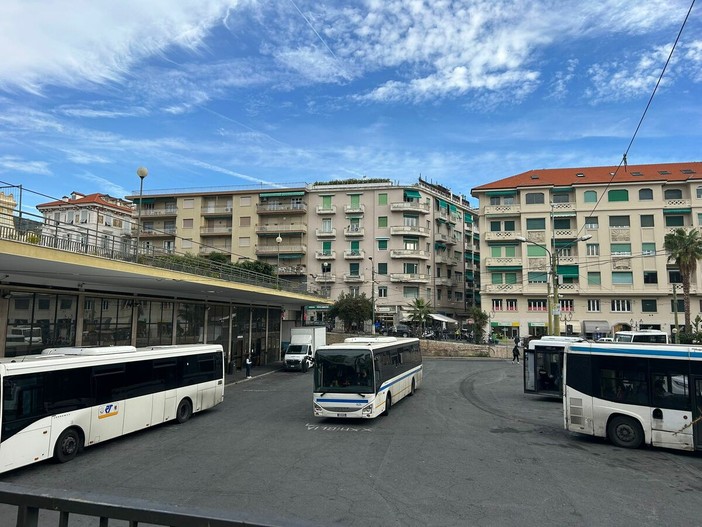 Riviera Trasporti nel caos, Il Circolo Valeria Faraldi di Rifondazione Comunista denuncia il collasso del servizio pubblico Riviera Trasporti nel caos, Il Circolo Valeria Faraldi di Rifondazione Comunista denuncia il collasso del servizio pubblico