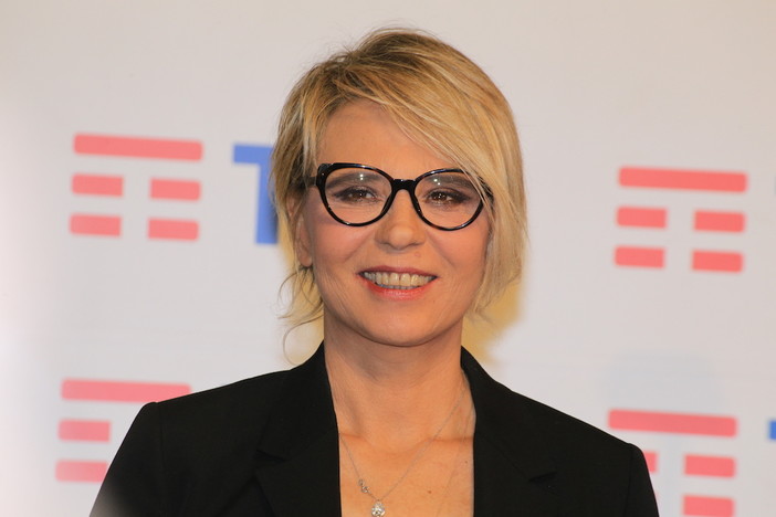 #Festival2017: Maria De Filippi rompe il ghiaccio "Ho capito solo ora cosa significa il Sanremo, l'emozione è tanta!" #Festival2017: Maria De Filippi rompe il ghiaccio "Ho capito solo ora cosa significa il Sanremo, l'emozione è tanta!"
