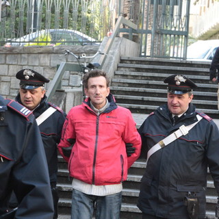 Arma Taggia: picchia la ex compagna e aggredisce i Carabinieri, arrestato e processato
