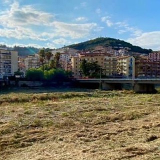 Imperia, rischio idrogeologico: avviata la pulizia anche dei rii Artallo, Oliveto e Santa Lucia. Scajola "Non saremo impreparati in caso di forti piogge" (foto) Imperia, rischio idrogeologico: avviata la pulizia anche dei rii Artallo, Oliveto e Santa Lucia. Scajola "Non saremo impreparati in caso di forti piogge" (foto)