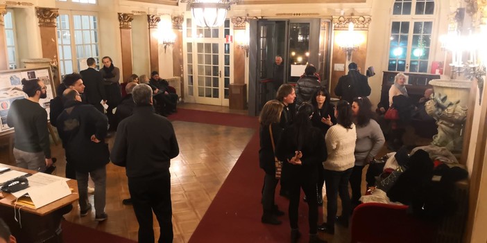 #Sanremo2019: assenza di Baglioni ieri in comune, ci sarebbe dietro il timore di dover affrontare la troupe di 'Striscia'