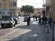 Sanremo: corriera perde olio in via Bartolomeo Asquasciati, interviene la Polizia Locale per arginare il pericolo