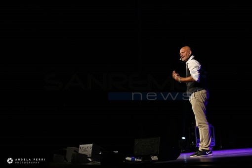 Sanremo: ritorno in grande stile al Teatro Ariston per Pucci Show, le foto della serata