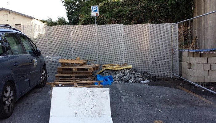 Ventimiglia: posti per disabili intralciati da rumenta, il Presidente 'Amici dei Disabili Onlus' scrive alla Polizia Municipale