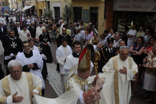 Imperia: le più belle foto della processione di oggi in onore di San Giovanni Battista Imperia: le più belle foto della processione di oggi in onore di San Giovanni Battista