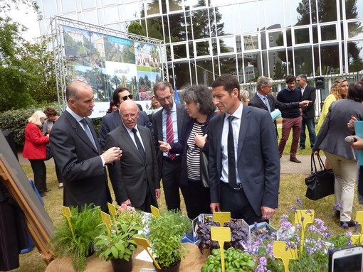 Jardival: venerdì a Nizza è partito ufficialmente il progetto transfrontaliero sui giardini. Ecco le interviste Jardival: venerdì a Nizza è partito ufficialmente il progetto transfrontaliero sui giardini. Ecco le interviste