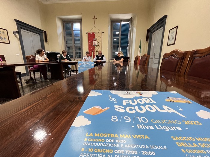 Fuori Scuola a Riva Ligure: fino a sabato tre giorni d'eventi con mostre e incontri Fuori Scuola a Riva Ligure: fino a sabato tre giorni d'eventi con mostre e incontri