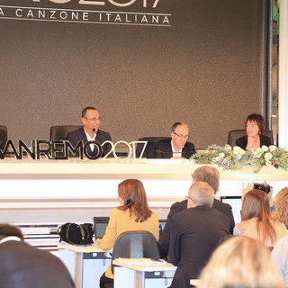 #Sanremo2017: per la prima volta sarà consegnato il premio "Dove il Sì suona" #Sanremo2017: per la prima volta sarà consegnato il premio "Dove il Sì suona"
