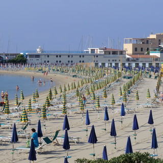 Sanremo: protesta degli operatori balneari, la solidarietà di un lettore Sanremo: protesta degli operatori balneari, la solidarietà di un lettore