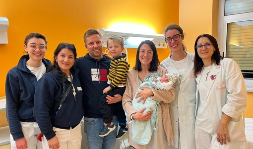 Imperia dà il benvenuto alla prima nata del 2026: Caterina pesa 3,470 kg Imperia dà il benvenuto alla prima nata del 2026: Caterina pesa 3,470 kg