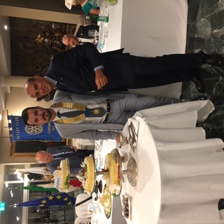Passaggio di consegne al Rotary club Sanremo: Matteo De Villa è il nuovo Presidente Passaggio di consegne al Rotary club Sanremo: Matteo De Villa è il nuovo Presidente