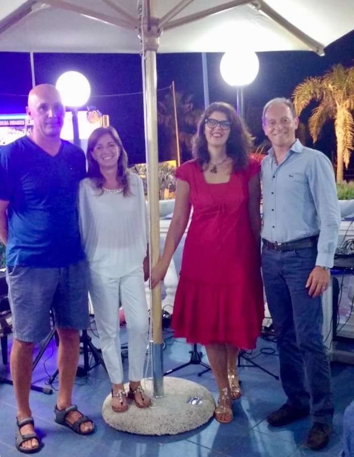 Grande successo di Paola e Chantalle al Maracanà: musica, eleganza ed entusiasmo che si ripeteranno a settembre Grande successo di Paola e Chantalle al Maracanà: musica, eleganza ed entusiasmo che si ripeteranno a settembre