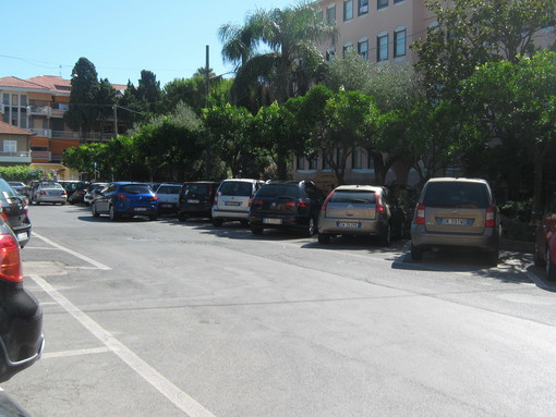 Samremo: gli viene impedito di posteggiare, una lunga analisi del Rompiballe