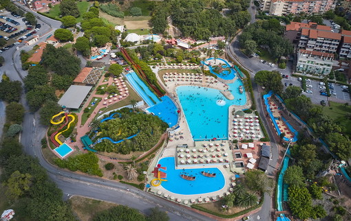 Beppe Costa acquisisce il Parco acquatico ‘Le Caravelle’ a Ceriale attraverso la società 'Poggio 13' Beppe Costa acquisisce il Parco acquatico ‘Le Caravelle’ a Ceriale attraverso la società 'Poggio 13'