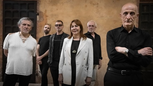 Concerto dedicato alle canzoni di Lucio Battisti con Peppe Servillo in Piazza dei Corallini a Cervo Concerto dedicato alle canzoni di Lucio Battisti con Peppe Servillo in Piazza dei Corallini a Cervo